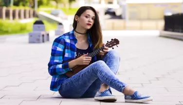 Jouer du ukulele grâce à la guitare ?